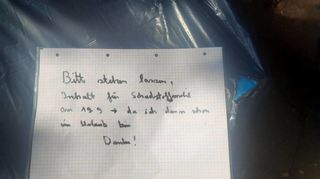 Da er am 19. September bereits im Urlaub weile, hat ein Unbekannter den Müll für das Schadstoffmobil einige Tage vorher bereits auf dem Festplatz abgeladen.