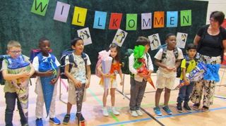 „Willkommen“ heißt es hier in der Kurt-Waibel-Schule für die Erstklässler.