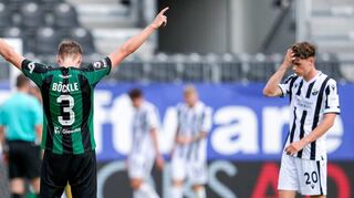 Ein treffendes Bild: Münsters Benjamin Böckle jubelt über das Tor zum 0:2, Jubel, Sandhausens Tim Maciejewski ist enttäuscht.