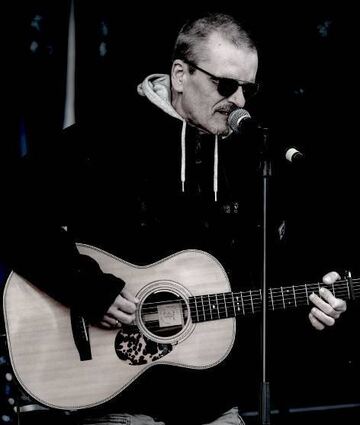 Achim Degen landete mit der Band Six Was Nine in den 90ern mit „Drop Dead Beautiful“ einen Charthit.