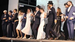 An diesem Abend wird nicht nur auf der Bühne getanzt.