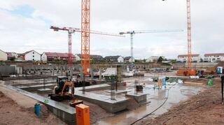 Die Einnahmen aus dem Verkauf des Areals am Schrankenbuckel haben 2022 einen großen außerordentlichen Ertrag in die Kassen der Gemeinde gespült – aber auch sonst kann sich die Finanzlage im vergangenen Jahr sehen lassen.