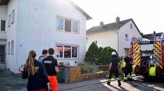 Am Donnerstagmorgen wurde ein privater Rauchmelder in Eppelheim aktiviert, was einen Einsatz von Feuerwehr, Rettungsdienst und Polizei zur Folge hatte.