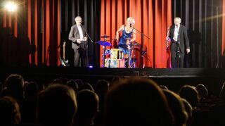 Martin Haaß, Jutta Werbelow und Rolf Schaude sind „die Nachtigallen“ – und die gefielen im Central Kino bestens.