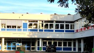 An der Humboldt-Realschule (Bild) und am Dietrich-Bonhoeffer-Gymnasium gibt es Problemlagen bei Kindern und Jugendlichen.