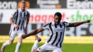 Franck Evina hat beim SV Sandhausen zuletzt überzeugt. Der Trainer hofft noch mehr auf dessen Schussstärke.