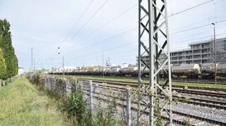 Der Ort des Unglücks: Abgestellte Güterwagons in der Bahnhofsanlage in Schwetzingen.