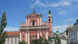 Panorama der slowenischen Hauptstadt Ljubljana. Die City ist autofrei. Ljubljana wurde 2016 als „Grüne Hauptstadt Europas“ ausgezeichnet.