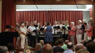 Das erste Mal seit Corona treten der evangelische und katholische Kirchenchor zusammen auf.