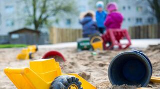 Die Schwetzinger SPD lehnt die Erhöhung der Kindergartenbeiträge im städtischen Kindergarten Spatzennest ab. (Symbolbild)