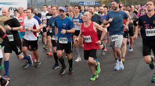 METADATEN aus dem DC-Upload-Tool:

Bildtext: Hockenheim, 25. Hockenheimringlauf der ASG Tria, 01.11.2022, 10 km Lauf, Bild: Lenhardt

Hochgeladen von:
Norbert & Dorothea Lenhardt / SZ Freie Mitarbeit (doro-lenhardt@t-online.de)

Bildrechte:
1.) Ich bin berechtigt, die hochgeladenen Bilder der Mediengruppe Dr. Haas GmbH zur Verfügung zu stellen. Die Bilder dürfen in den gedruckten Ausgaben des "Mannheimer Morgen", "Südhessen Morgen", "Bergsträßer Anzeiger", "Schwetzinger Zeitung/Hockenheimer Tageszeitung" sowie "Fränkische Nachrichten" inklusive deren Internetauftritte (www.mannheimer-morgen.de, www.bergstraesser-anzeiger.de, www.schwetzinger-zeitung.de und www.fnweb.de)
2.) Es wird ein vollumfängliches einfaches Nutzungsrecht ohne zeitliche Beschränkung eingeräumt.
3.) Ich versichere, dass die abgebildeten Personen einer entsprechenden Veröffentlichung zugestimmt haben. Die Bilder dürfen bearbeitet und archiviert werden.

4.) Die Bilder dürfen in Social-Media-Kanälen wie Facebook und Instagram genutzt werden.

Nutzung: Kostenpflichtig nutzbar

ID im DC-Upload-Tool: 26732