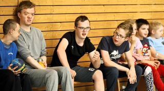 Fachsimpeln und über Trainingserfolge während der Trinkpausen austauschen – auch das gehört zum Training dazu. Die Gemeinschaft wird gepflegt.