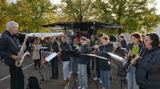 Musikalischer Auftakt des Brauchtumsfestes mit dem Orchester 23 des Musikvereins Plankstadt.