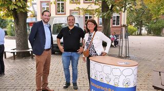 Andreas Sturm (v. l.) steht auf dem Wochenmarkt gemeinsam mit Andrea Danieli und Annette Dietl-Faude für die Bürger zur Verfügung.