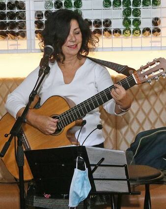 Ignez Carvalho spielt mit ihrem Trio im Welde-Brauhaus.