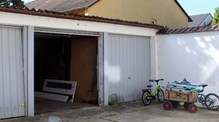 Die zu der Immobilie gehörende Garage könnte bald eine 24-Stunden-Foodsharing-Station werden. Die Planungen dafür laufen zumindest schon.