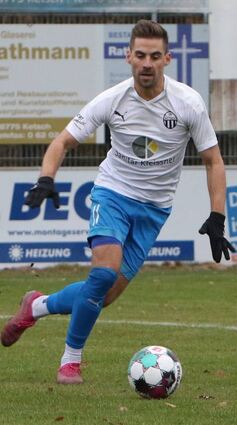 Die Spvgg 06 Ketsch – hier Daniel Marzoll – empfängt die Schwetzinger zum Heimspiel.