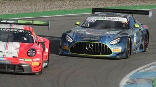 Lokalmatador Marcel Marchewicz aus Schwetzingen belegt im Mercedes AMG GT 3 (r.) beim Heimrennen in Hockenheim die Plätze fünf und sechs.
