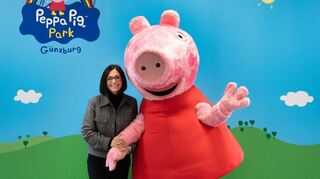 Manuela Stone, Geschäftsführerin vom Legoland Deutschland Resort, freut sich auf den Peppa Pig Park, der in der Nachbarschaft des Legolands im bayerischen Günzburg entsteht.