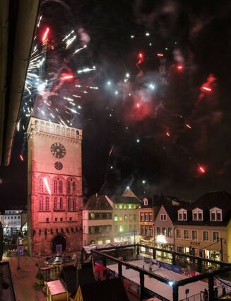 Das Feuerwerk „Altpörtel in Flammen“ lockt regelmäßig tausende Besucher in die Innenstadt. Die CDU fordert die Durchführung der Veranstaltung.