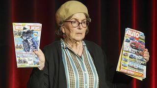Alice Hoffmann – die „Kittelschürze der Nation“ – kommt Mitte Januar ins Central Kino und startet mit „Torschlusspanik“ durch.