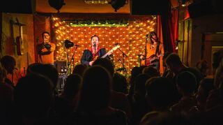 Rappelvoll: Einige Fans bekamen keine Tickets mehr für Gringos ausverkauften Gig im Berliner Club Schokoladen.