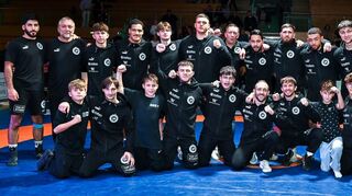 Das Team der RKG Reilingen/Hockenheim feiert den 20:15-Derbysieg gegen den SRC Viernheim und geht einen wichtigen Schritt im Abstiegskampf.