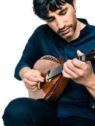Residenzkünstler Avi Avital bringt neue Ideen ins Schloss.