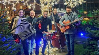 Die Band „Wörner-Cocktail“ wird am Samstagabend auf der Bühne des Reilinger Adventsmarktes spielen und will für Stimmung bei den Besuchern sorgen.