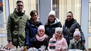 Christian Wiesner (v. l.), Hailey Claus, Nane Träutlein, Julia Eder und ihre Tochter Nora sowie Janette Kaiser und ihre Tochter Fiona vertreten den Kindergarten Heiligenhag.
