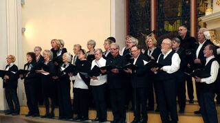 Besingt unter anderem das „Kalenderlied“ von Franz Grothe: der Chor „d’accord“.