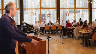 Bürgermeister Dr. Ralf Göck nutzt die Adventsfeier der Senioren für eine kleine Bilanz des Gemeindelebens.