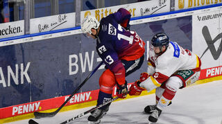 Mannheims Stefan Loibl beim ersten Sieg der Adler unter dem neuen Cheftrainer Dallas Eakins.