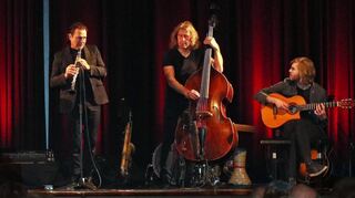 Im Lutherhaus spielen Tim Collins (v. l.), Andreas Hinterseher, Mulo Francel, Dietmar Lowka und Philipp Schiepek.