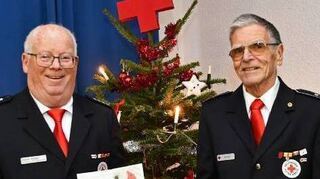 Dieter Hölzel (l.) und Helmut Dörr sprechen über die Aktion.