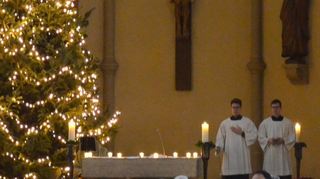 Am ersten Weihnachtsfeiertag gestalten die Ministranten den Gottesdienst in der St.-Nikolaus-Kirche mit.