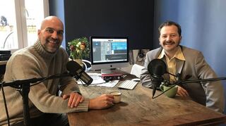 Mit dem befreundeten Mannheimer Songwriter Gringo Mayer (r.) nahm Markus Babbel den Podcast „Gringo babbelt“ auf.