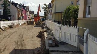 Im April befinden sich die Arbeiten gerade auf Höhe der Thomas-Mann-Straße. Bereits da war von einer Fertigstellung im Dezember die Rede – wozu es letztlich auch kam.