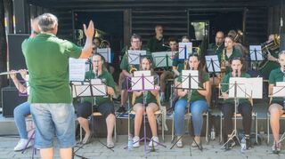 Der Musikverein spielt beim Tag des Waldes. Es ist nur eine der zahlreichen Veranstaltungen, die ohne Einschränkungen zurückkehren.