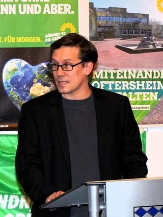 Patrick Schönenberg lässt in seiner Rede die vergangenen Jahre Revue passieren.