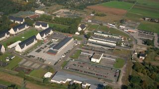 Ein Blick auf die Fläche der ehemaligen Tompkins Barracks. Im oberen Bereich soll der Solarpark entstehen.
