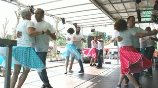 Ein abwechslungsreiches Bühnenprogramm erwartet die Besucher auch in diesem Jahr beim Aktionstag der Vereine – wie beispielsweise hier die Tanzfreunde beim Maifest.