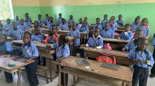 Ein Blick in die von „Baobab“ unterstützte Catholique Schule Notre Dame im senegalischen Dorf Mont Rolland. Dank der Hilfe des Vereins haben die Kinder die Möglichkeit zur Bildung.