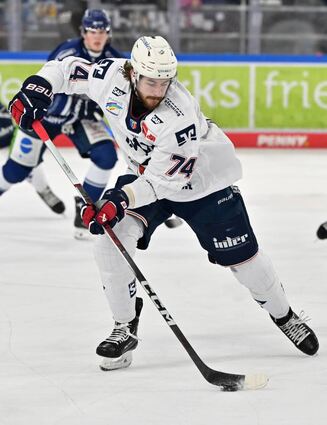Ryan MacInnis erzielte das zwischenzeitliche 3:1 für die Adler. Die Mannheimer kassierten zwar noch einmal den Ausgleich, siegten aber mit 6:3.