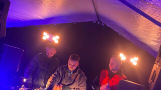 Die Vereinsgründer am DJ-Pult: Nico Röhheuser (v. l.), Marcel Pelzl und Michael Graf wollen ihre Freude an elektronischer Musik mit den Besuchern teilen.