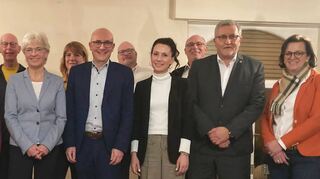 Diese Freiwähler treten für die Kreistagswahl an: Dr. Jürgen Grimm (v. l.), Jens Gredel, Heidi Sennwitz, Heino Völker, Claudia Stauffer, Kerstin Hellmann, Dr. René Pöltl, Ralf Buri, Katharina Becker, Frank Müller, Siegfried Kollmar und Eva Wilhelmi-Stauffer.
