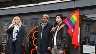 Bürgermeisterin Patricia Rebmann zeigt anhand von Beispielen auf, dass bei Remigration viele Menschen nicht mehr in Deutschland bleiben dürften.