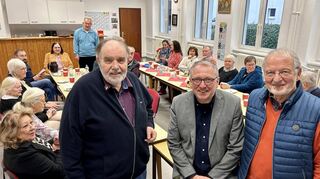 Peter Kurz (M., mit Horst Ueltzhöffer und Walter Manske) spracht mit den Schwetzinger SPD-Senioren über den wachsenden Rechtspopulismus in unserer Gesellschaft.