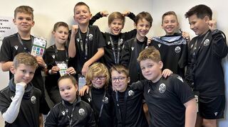 Die E-Jugend des SC 08 Reilingen war als Einlaufkinder beim SV Sandhausen zu Gast und brachte den Hausherrn jede Menge Glück.