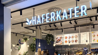 Porridge hat durch Instagram und Co. längst den Weg in unsere Müslischüsseln gefunden: Ein Berliner Unternehmen bringt es nun an den Hauptbahnhof in Mannheim.